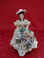 Alba Júlia porcelán figura, kézzel festett, hölgy rózsacsokorral, magassága 18,5 cm. Vanneki!