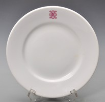 Hüttl Tivadar K nemesi cimeres tányér, készült 1920-1930 között, műfestészet jelzéssel