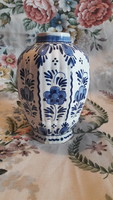 Delfti porcelán váza kreatívoknak
