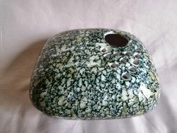Retro handicraft ikebana pebble vase flower arrangement