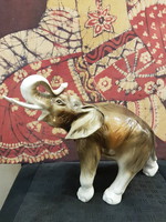 Royal Dux elefánt porcelán