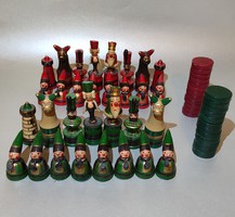 Vintage extrém ritka kézzel készült faragott sakk készlet tábla nélkül dáma játék korongok is vannak