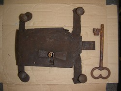 Antique gate lock