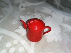 Piros zománcos kávés kanna,  babaházba, babaház dekoráció