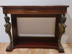 Empire jellegű konzolasztal szfinx tartóoszlopokkal