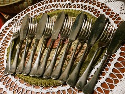 Gyönyörű, jelzett, ezüstözött, antik, 6 személyes halas kés-villa evőeszköz készlet eredeti dobozban