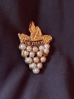 Old jewelry beaded bunch of grapes badge (with beyhan inscription)