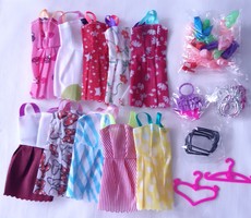 Barbie baba ruha+kellékek