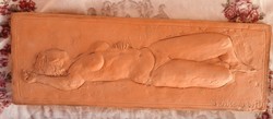 Szőke Sándor - fekvő akt - terrakotta falikép