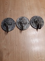 3 db csodás antik bronz/réz oroszlános fogas