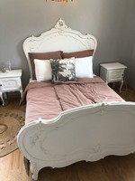 felújított neobarokk ágy, 2 db éjjeliszekrénnyel