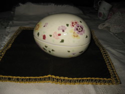 Zsolnay  tojás  , bombonier , ékszertartó , kézi festésű     19 x 10 cm