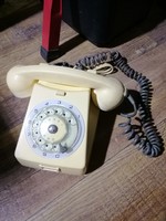 Retro vajszínű tárcsás telefon