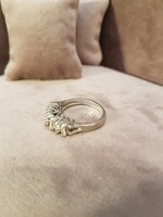 Ezüst gyűrű, cirkon kövekkel