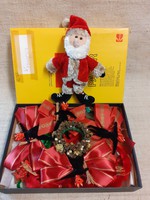 Retro karácsonyi krampuszok ajándék télapóval valamint egy kézzel készített illatos dísszel