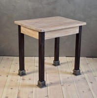 Tölgyfa asztalka, lerakóasztal vintage, loft stílusban