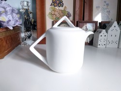 1.3 literes gyönyörű, matt, skandináv, minimalista teás vagy forróvizes porcelán kanna
