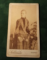 Antik kabinetfotó vizitkártya 1890 körül jelzett, keménytáblás portréfotó