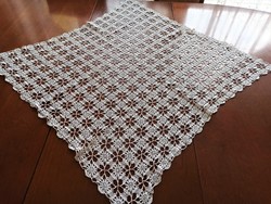 Small pattern crochet tablecloth - 75x75 cm