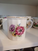 Mug with bohemian flower pattern