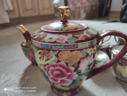 Szép 6 személyes kínai teáskeszlet aranyozott festéssel, virág motívumokkal