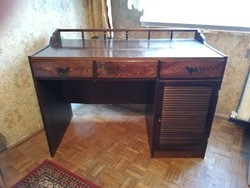 László Inke's bonanza desk