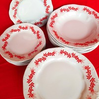 Zsolnay porcelán tányérok