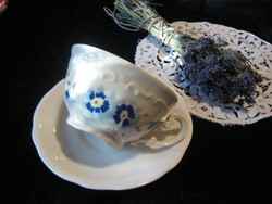 Zsolnay  teás  csésze  / hajszálrepedéssel - utolsó fotó / / szép fehér  alátéttel