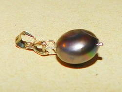 Purple luster cultured real pearl pendant 18kgp