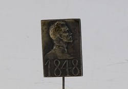 0L468 Régi ezüst Petőfi kitűző kabátdísz 1848