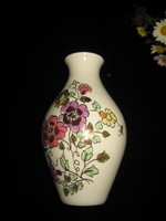 Zsolnay  kézzel festett  , pillangós ,  porcelán fajansz váza , lepkés  13 cm