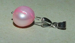 Pink cultured real pearl pendant 18kgp