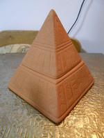 Mécsestartó asztali piramis kerámia 13*11*11 cm új!