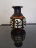 Gorka Lívia retro váza