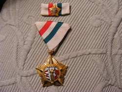 Fourth of April Medal of Honor + mini badge
