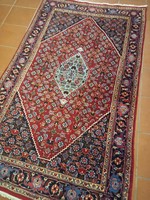 205 x 120 cm Iráni Bidjar kézi csomózású szőnyeg eladó