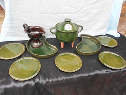 Soup bowl, jug jug, 2 garnished bowls, 5 plates.