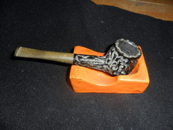 Gádor ceramic pipe holder with bruyere pipe