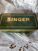 eredeti Singer bádog  varró doboz tartozékokkal