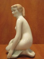 Aquincumi porcelán női akt 22 cm
