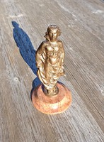 Józsa Lajos Vízhordó nő bronz szobor