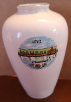 Hollóházi  kis porcelán váza: HÉVÍZ emlék