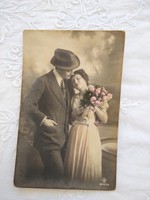 Antik francia kézzel színezett fotólap/képeslap, romantikus, szerelmes pár, 1918