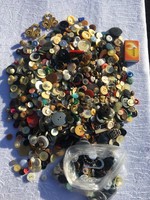 Rengeteg sok gomb - vintage - szaru - gyöngy - színes - gomb csomag - színes retro