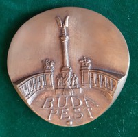 Asszonyi Tamás: Budapest, Hősök tere, bronz érem, kisplasztika