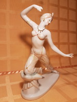 HOLLÓHÁZI „Seherezádé" hibátlan porcelán, táncoló hölgy szobor, 24 cm magas