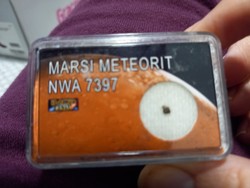 Marsi shergottit bazaltos meteorit  polírozás- vágás nélkül