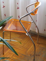 Csodálatos formájú  plexi retro szék