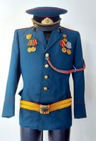 Soviet armored captain's original uniform with jacket accessories!