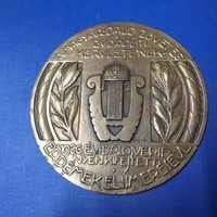 Bronze, copper huber on the side of Oscar 1875-1933 / Dalos Association Medal of Merit, plaque 1926. 14 Cm.